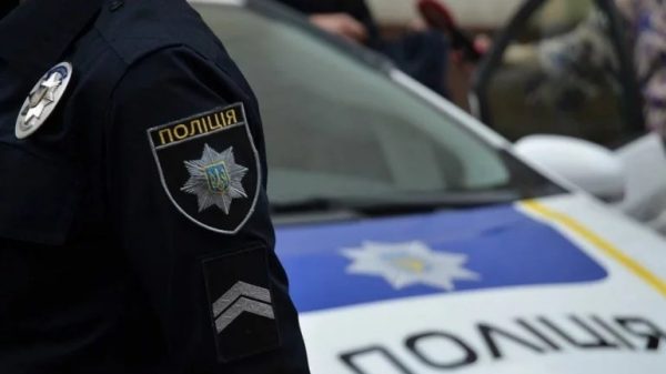 кинув військового на гроші